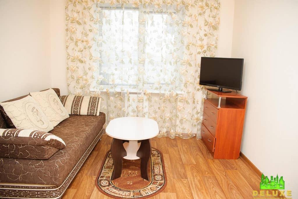 Apartment героев днепра 53, рядом *
